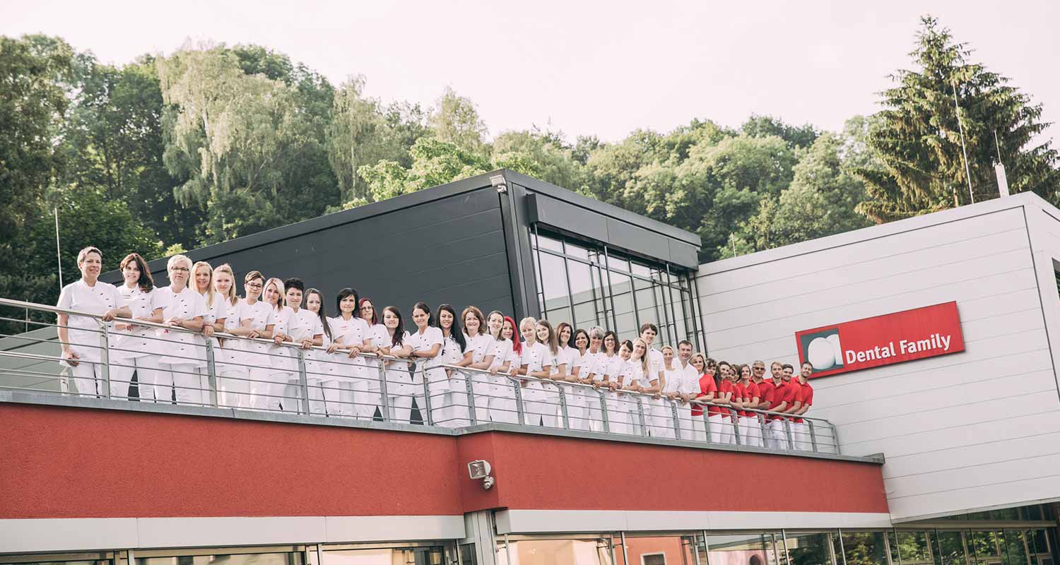 Das Team der Zahnarztpraxis Dental Family in Jahnsdorf bei Chemnitz